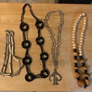 Set of‎ 4 Unique Vintage Necklaces